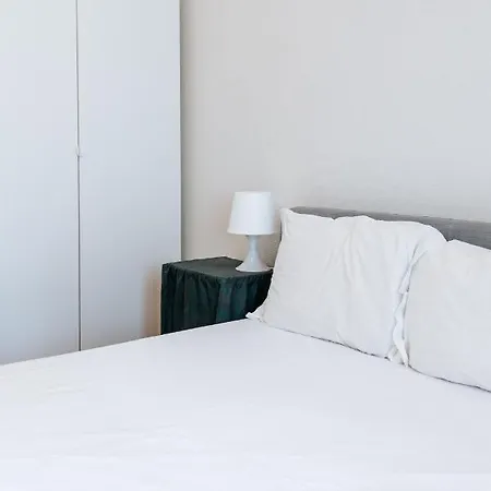 Double Bed Av Da Republic Ii Lisboa